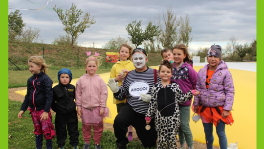 KARNEVAL NA TRAMPOLÍNĚ